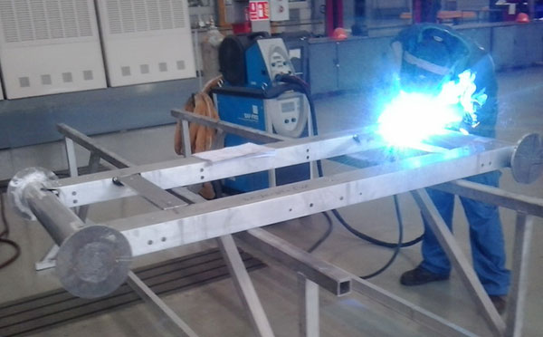 工業鋁型材加工